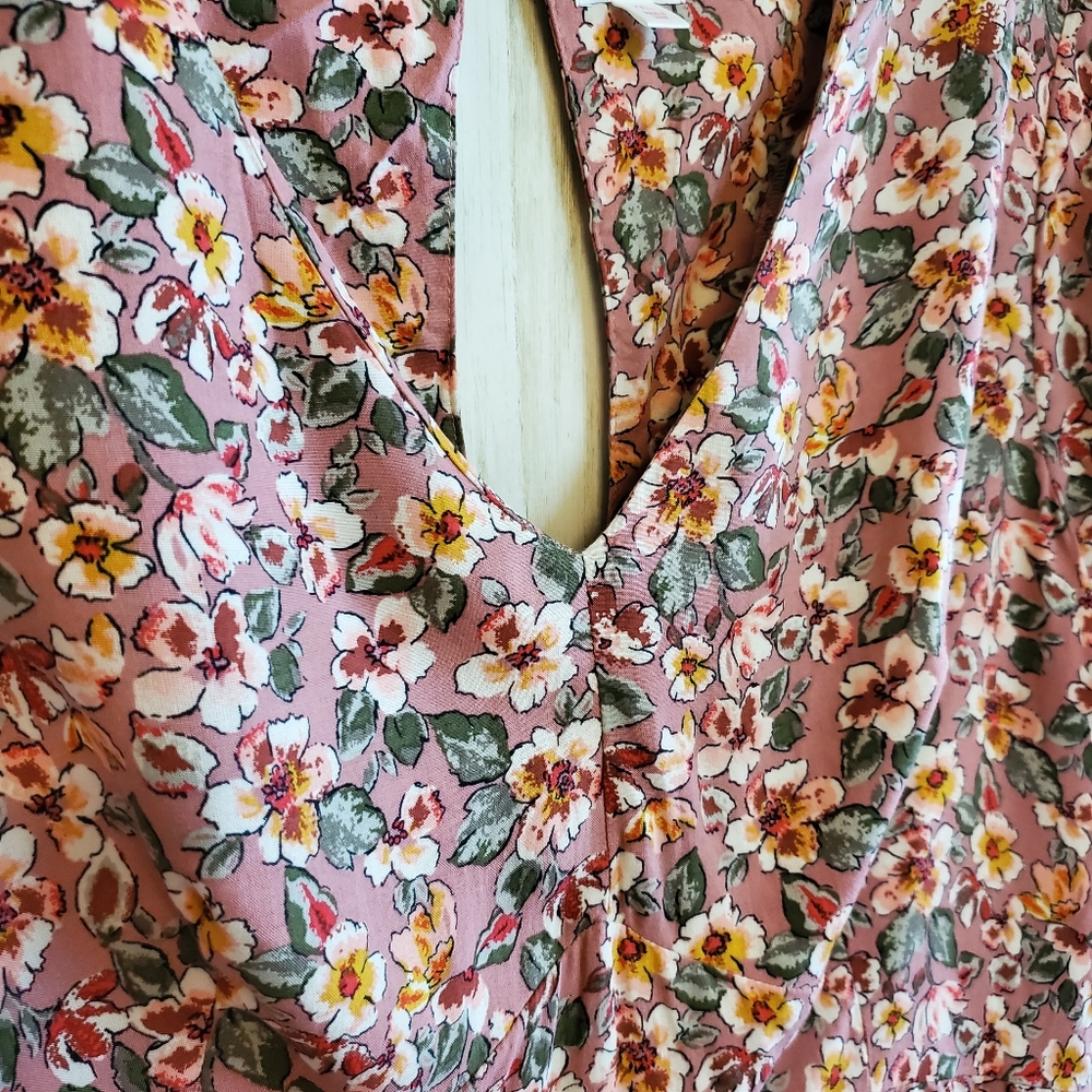 Xhilaration Target plus size floral romper xxl - Picture 3 of 4